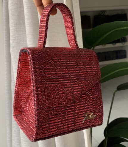 Toke in burgundy