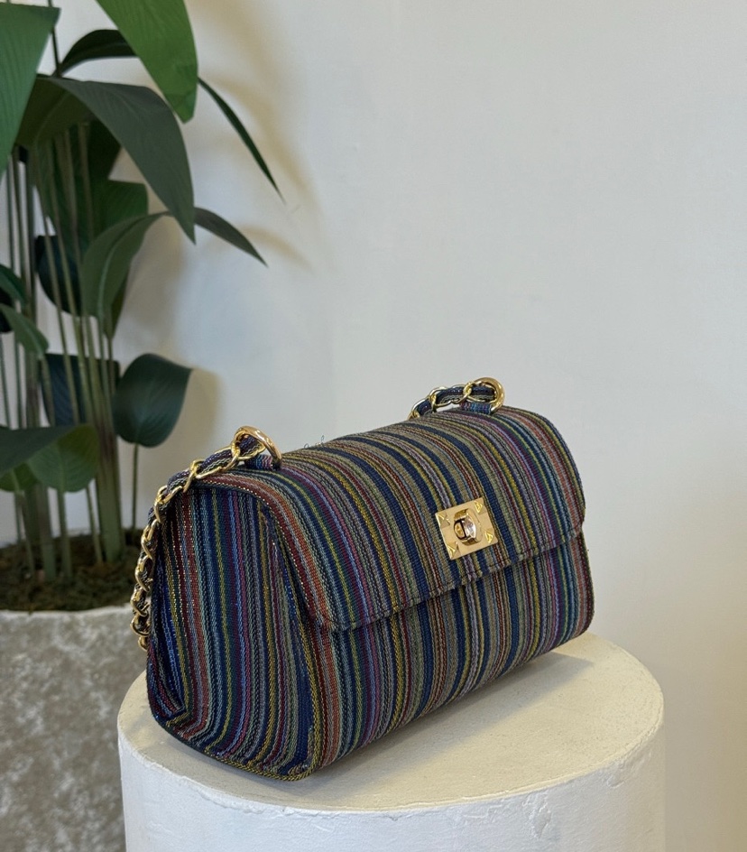 img_3400 Temi in multicolor asooke bag - Image 1