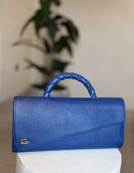 Ope purse in blue