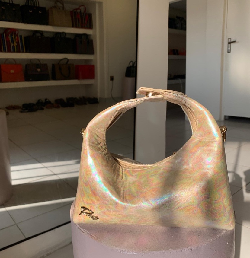 img_4168 Mini hobo in cream leather - Image 1