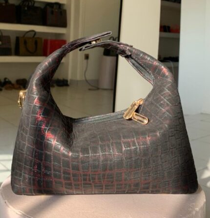 Mini hobo in black and burgundy