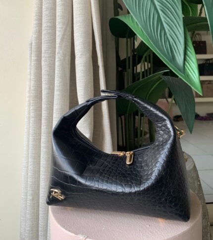 Mini hobo in black leather